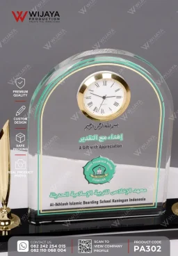 Plakat Akrilik Jam Pen Holder Pesantren Al Ikhlash