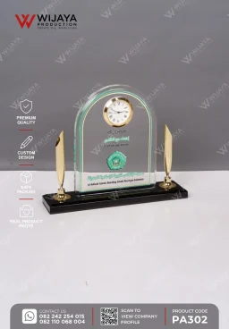 Plakat Akrilik Jam Pen Holder Pesantren Al Ikhlash
