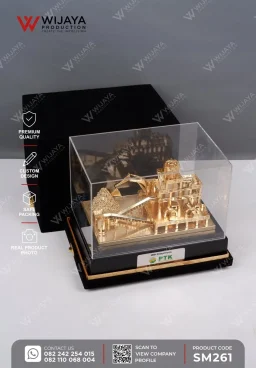 Miniatur Custom Fa...