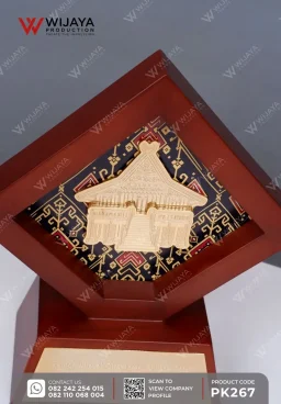 Plakat Kayu Diamon...