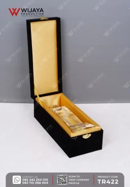 Trophy Kristal Gob...