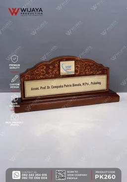 Papan Nama Kayu UB...