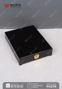 Plakat Kayu Box Si...