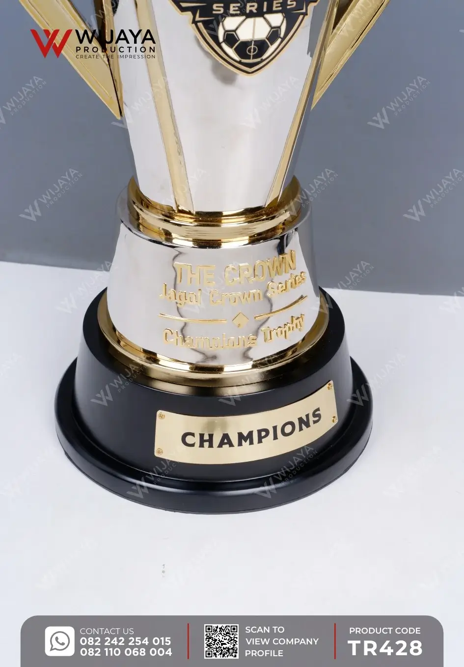 Detail Trophy Champions Jagoi Crown Series