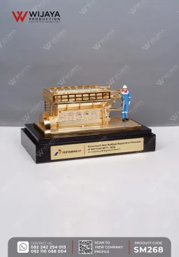 Miniatur Custom Me...